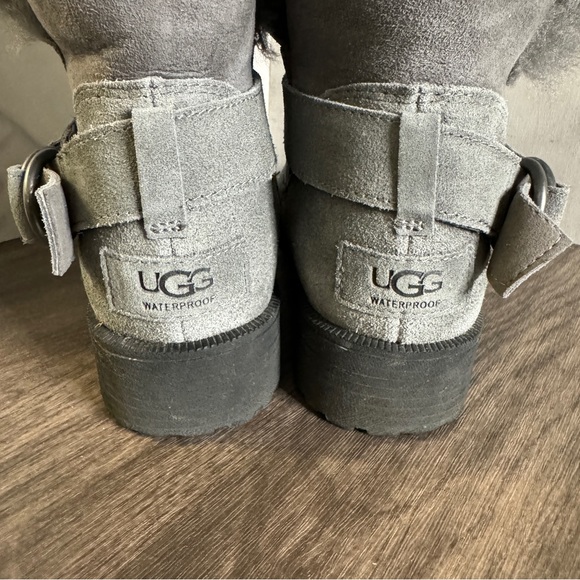 Ugg Boots Bodie Grey Size 9 - Picture 3 of 6